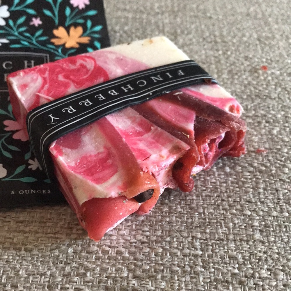 Finchberry Rosey Posey Vegan Soap